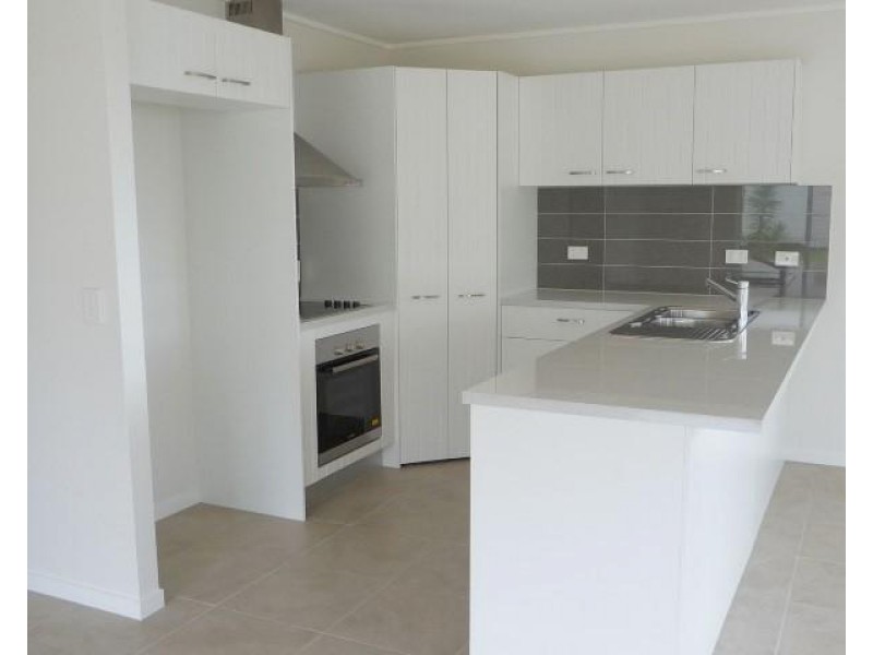 2/3D Kauri Street, Cooroy QLD 4563