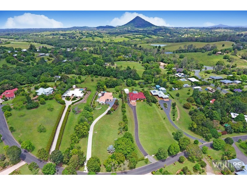 8 Fantail Crescent, Cooroy QLD 4563