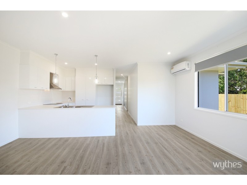 Unit 2/8 Opal Lane, Cooroy QLD 4563