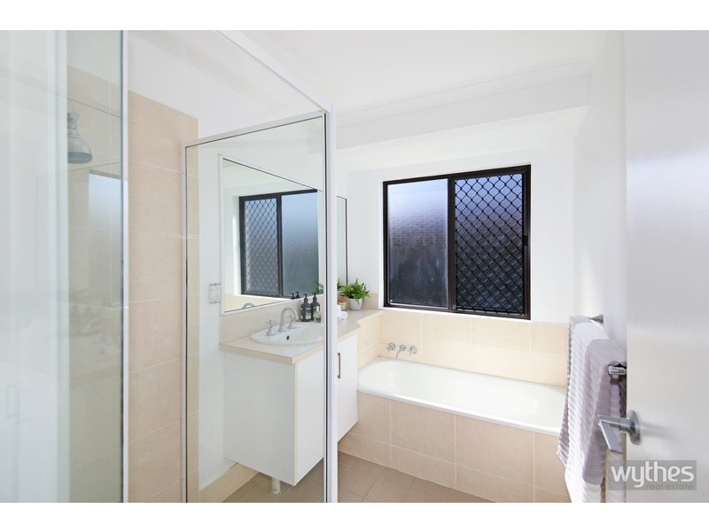 8 Opal Street, Cooroy QLD 4563