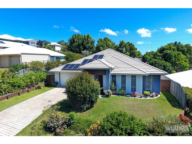 10 Kensington Drive, Cooroy QLD 4563