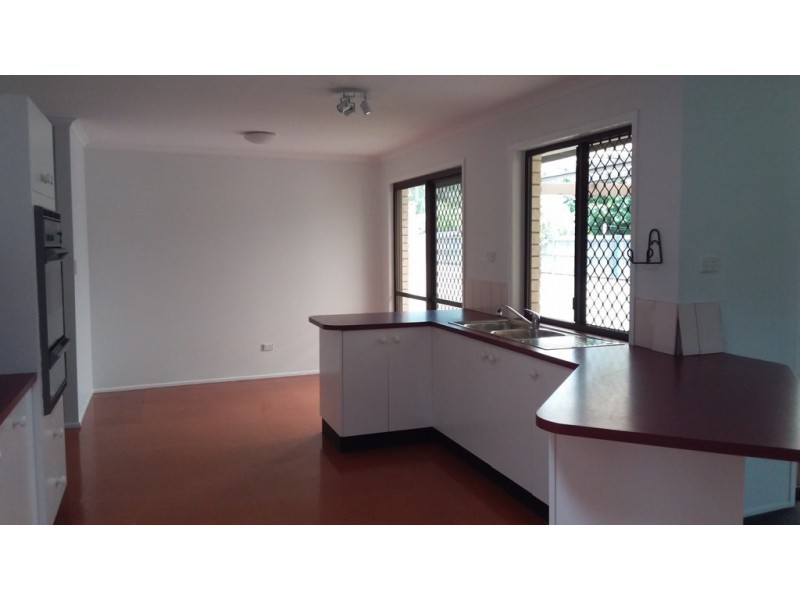35 Overlander Ave, Cooroy QLD 4563