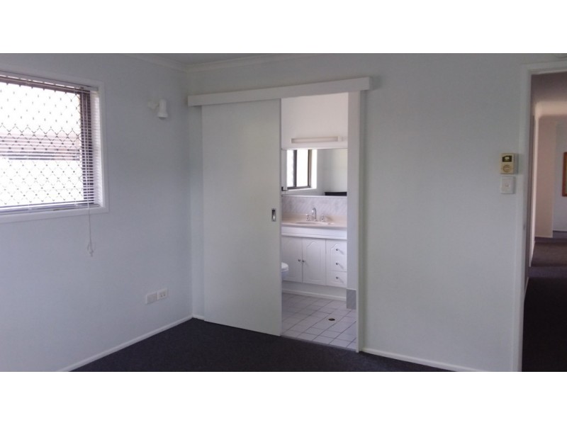 35 Overlander Ave, Cooroy QLD 4563