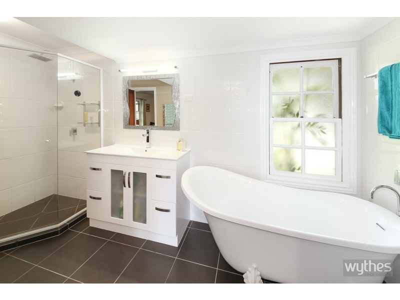 99 Tablelands Road, Cooran QLD 4569