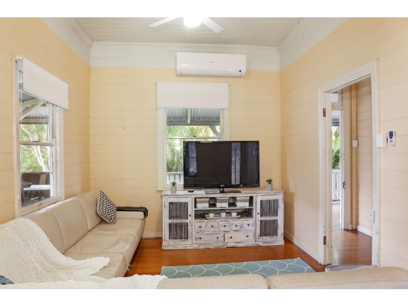 19 Memorial Drive, Eumundi QLD 4562