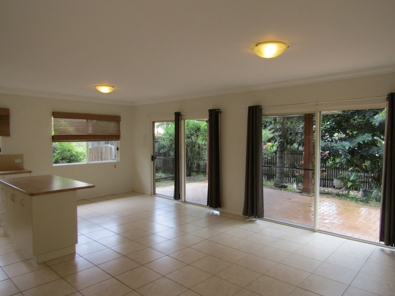 11 Lake MacDonald Road, Cooroy QLD 4563