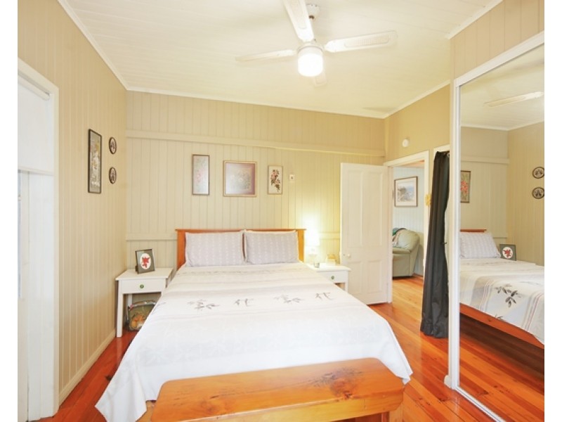 6 Pearl Street, Cooroy QLD 4563