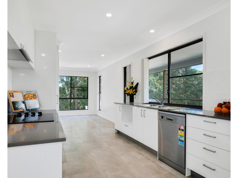 25 Brushbox Place, Eumundi QLD 4562