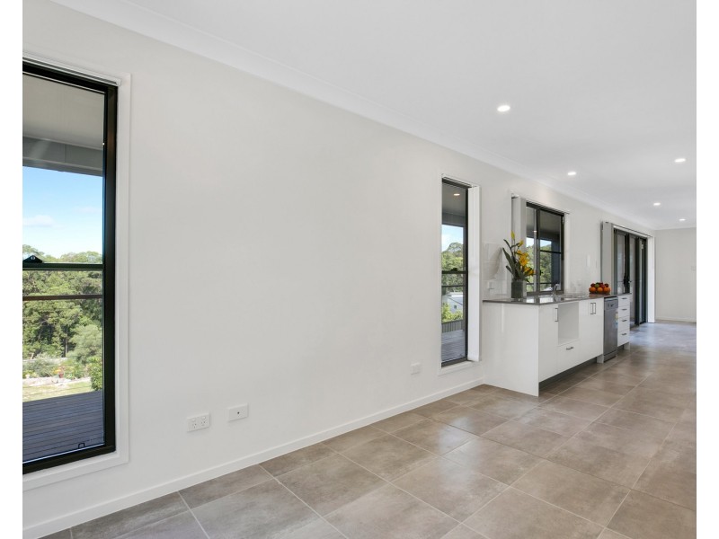 25 Brushbox Place, Eumundi QLD 4562