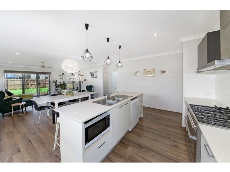 40 Straker Drive, Cooroy QLD 4563