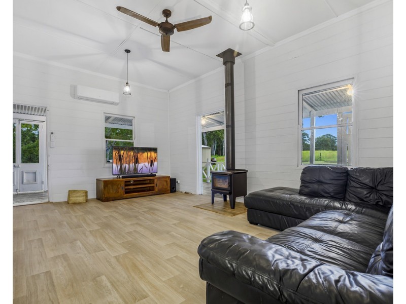 391 Traveston Road, Traveston QLD 4570