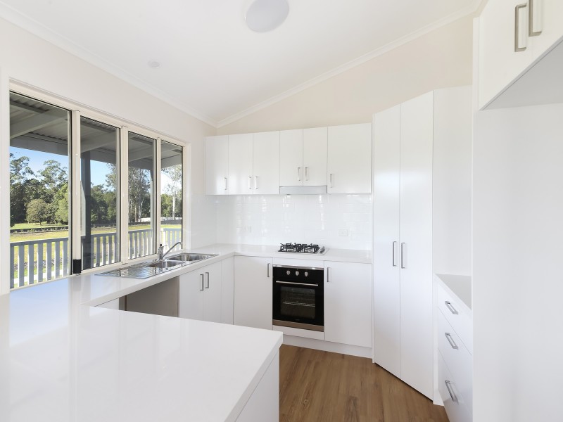 8 Bartholomew Court, Cooroy QLD 4563