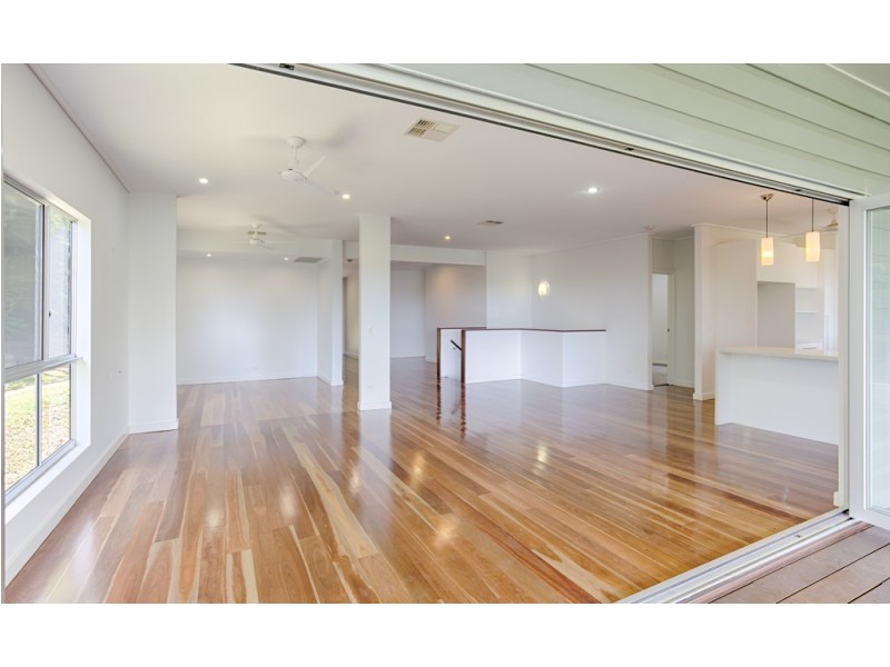 74 Forest Acres Drive, Lake Macdonald QLD 4563