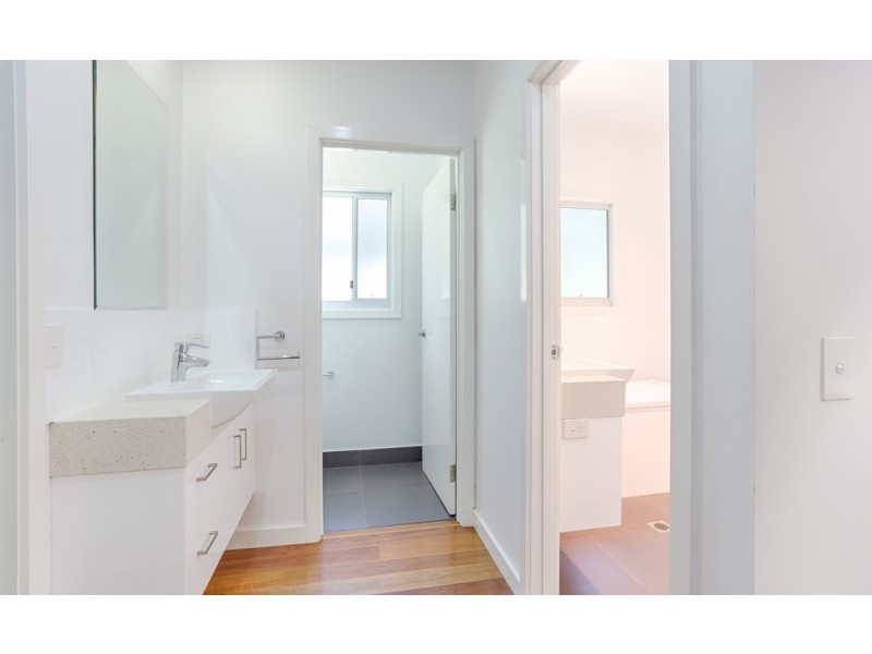 74 Forest Acres Drive, Lake Macdonald QLD 4563