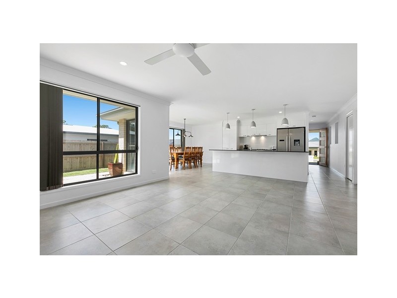 11 Arthur Court, Cooroy QLD 4563