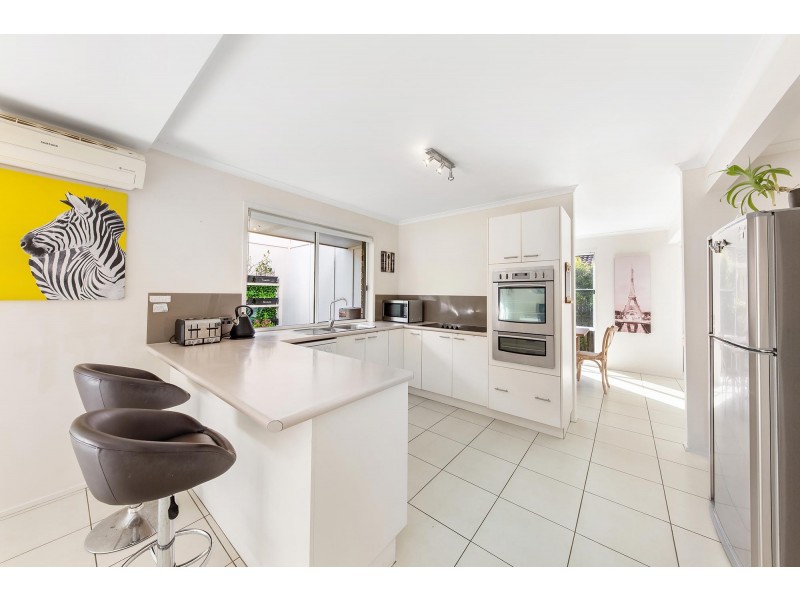 56 Lake Entrance Blvd, Noosaville QLD 4566