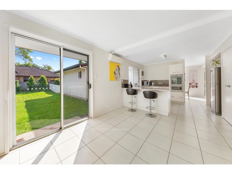 56 Lake Entrance Blvd, Noosaville QLD 4566