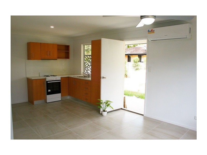 56 Lake Entrance Blvd, Noosaville QLD 4566