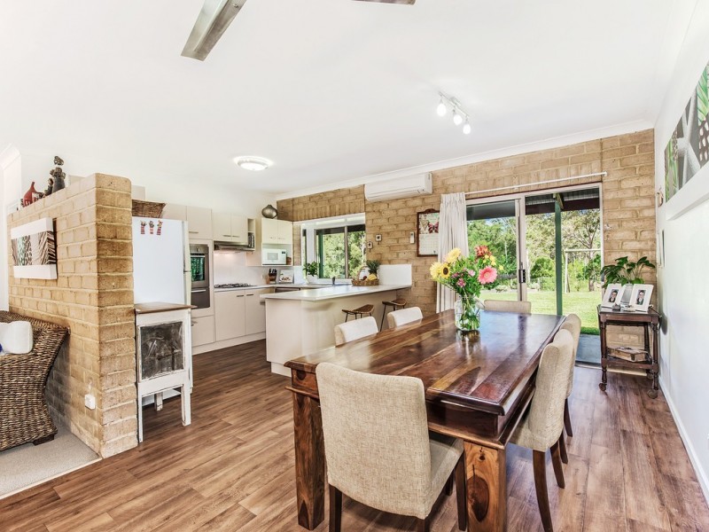89 Black Pinch Road, Pomona QLD 4568