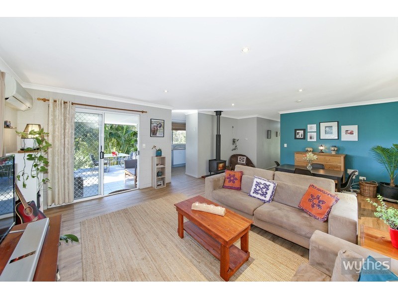 4 Hovea Road, Carters Ridge QLD 4563