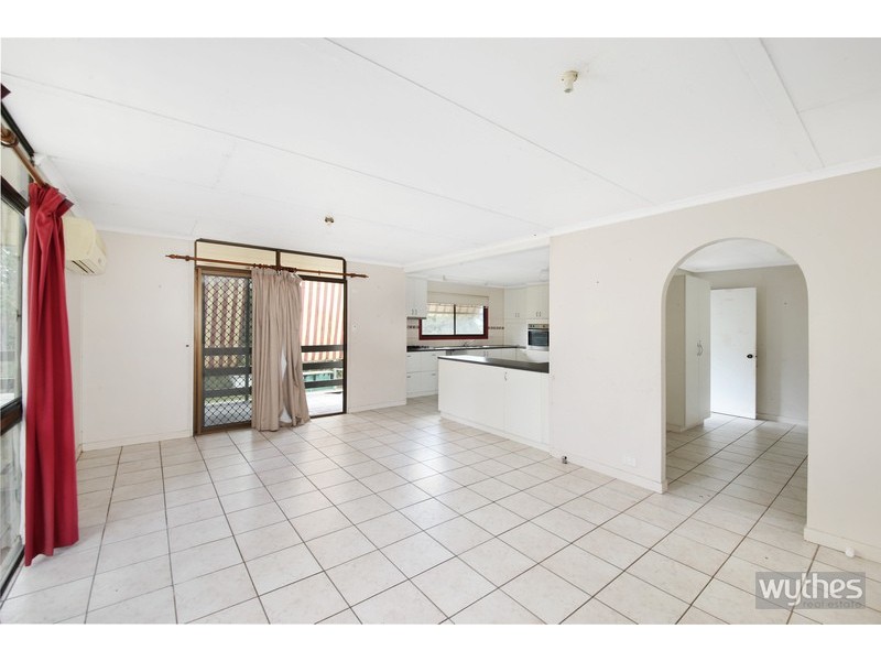 111 Railway Parade, Pomona QLD 4568