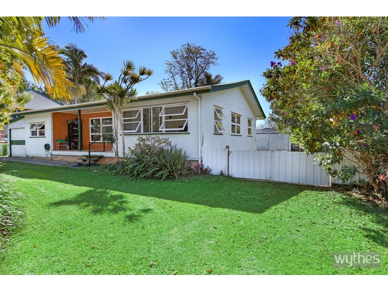 11 Mary River Road, Cooroy QLD 4563