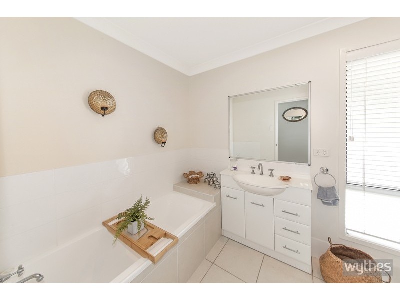 2/7 Burrell Avenue, Eumundi QLD 4562