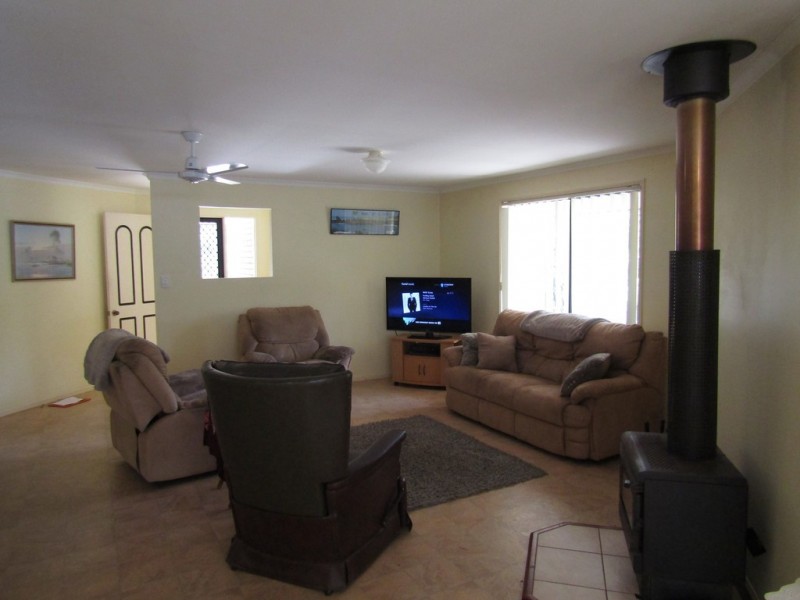 33 Kamala Drive, Lake Macdonald QLD 4563