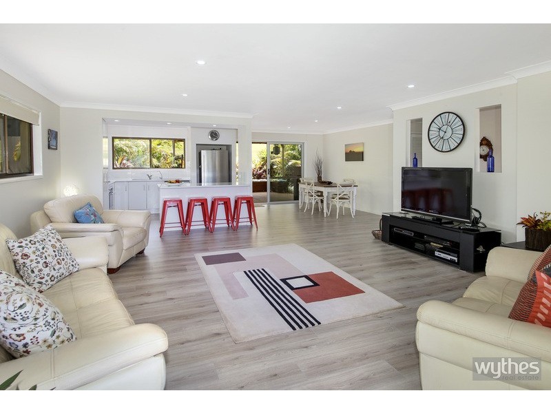 1 Springfield Circle, Cooroy QLD 4563
