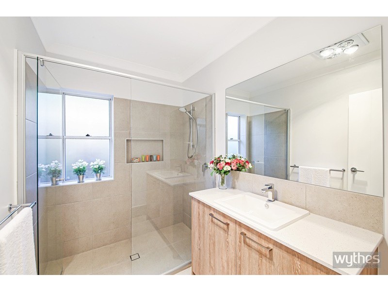 2 Olivine Lane, Cooroy QLD 4563