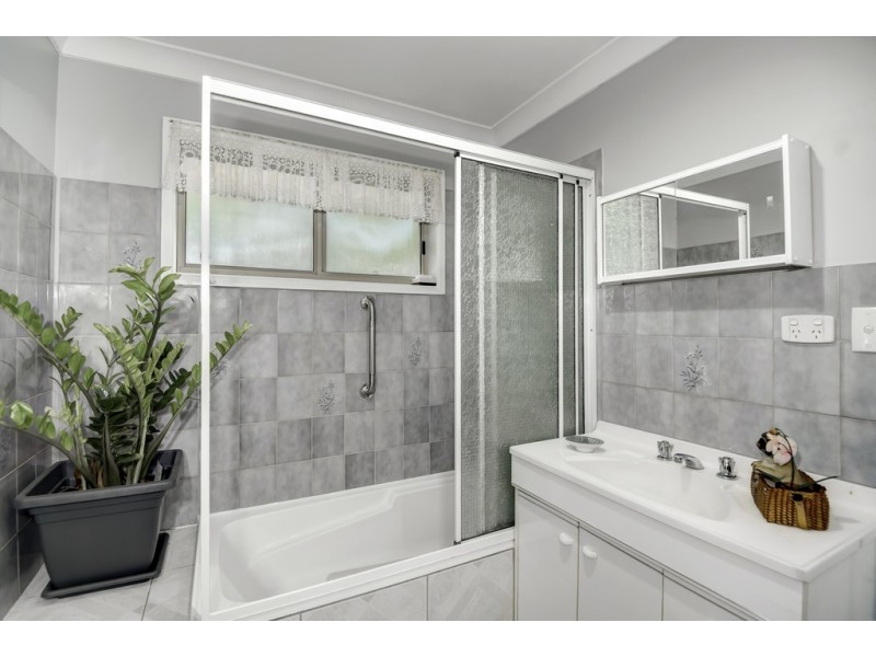 3 Brookland Road, Tinbeerwah QLD 4563