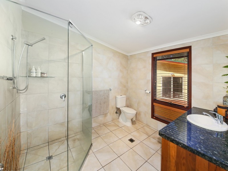 305 Gumboil Road, Lake Macdonald QLD 4563