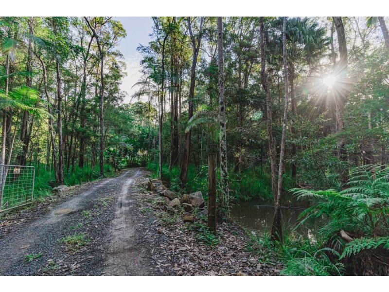 305 Gumboil Road, Lake Macdonald QLD 4563