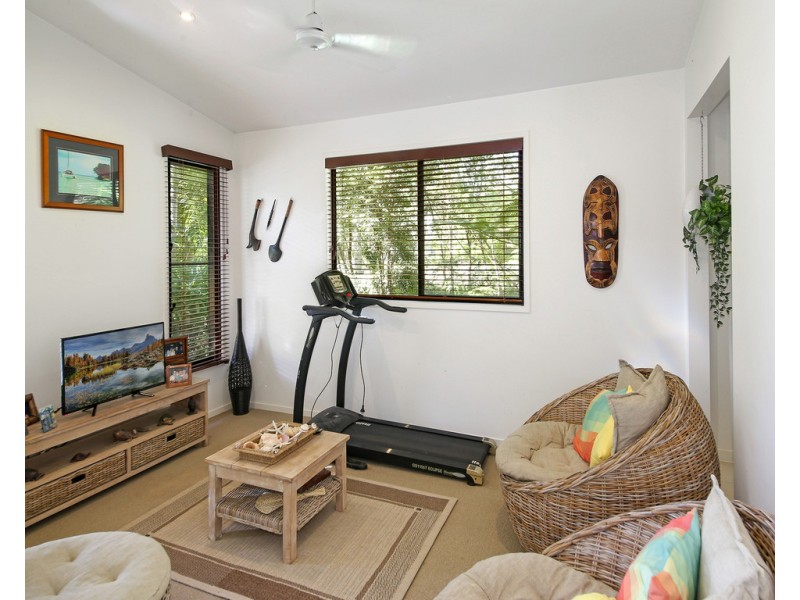 15 Blue Wren Place, Cooroy QLD 4563