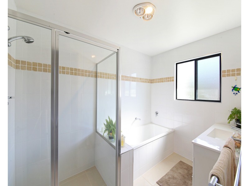 15 Blue Wren Place, Cooroy QLD 4563