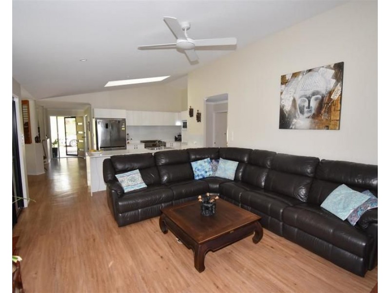 26 Kingsgate Drive, Tinbeerwah QLD 4563