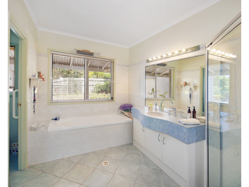 2 Dirum Court, Tewantin QLD 4565