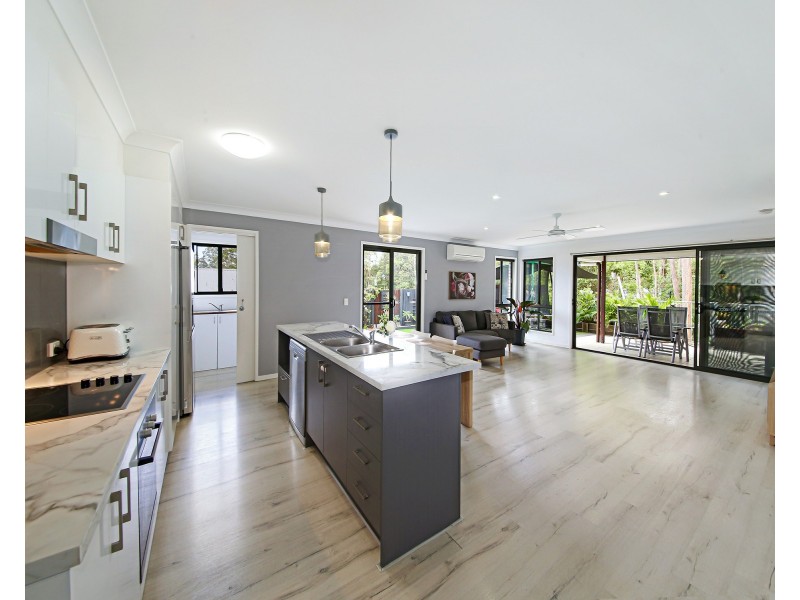 13 William Road, Eumundi QLD 4562