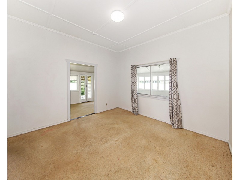 27 Wattle Street, Cooroy QLD 4563