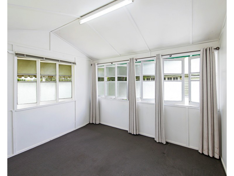 27 Wattle Street, Cooroy QLD 4563