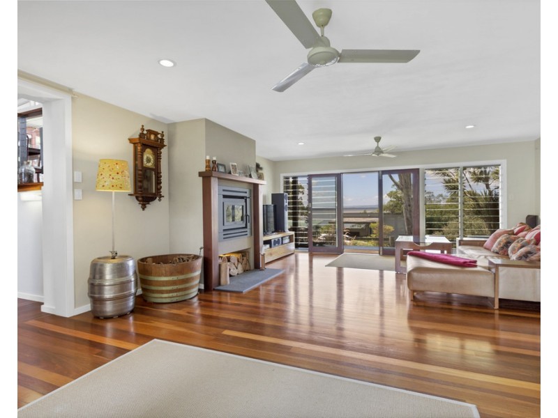 61 Woongar Street, Boreen Point QLD 4565