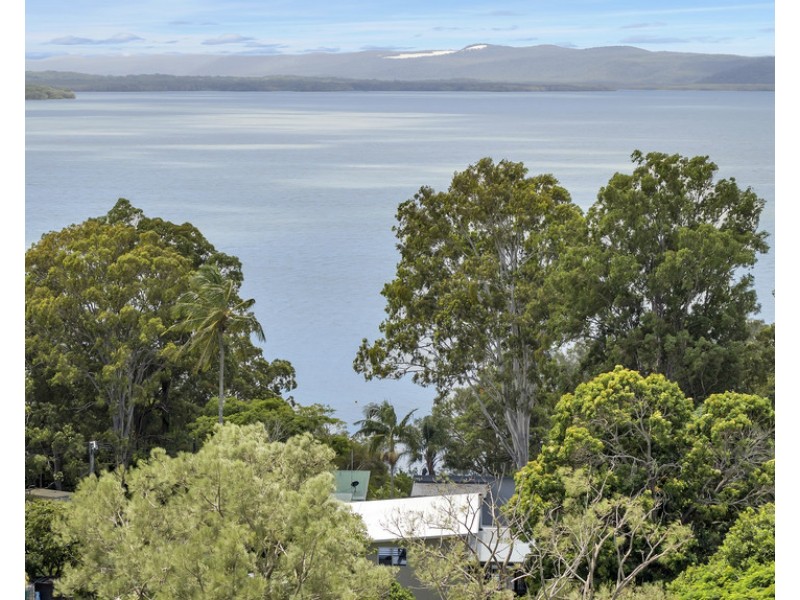 61 Woongar Street, Boreen Point QLD 4565