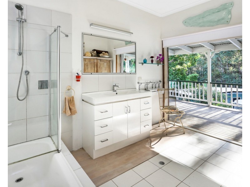 99 Black Pinch Road, Pomona QLD 4568