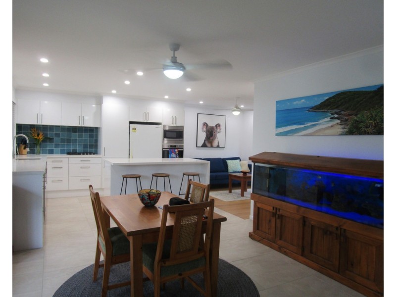41 Foedera Crescent, Tewantin QLD 4565