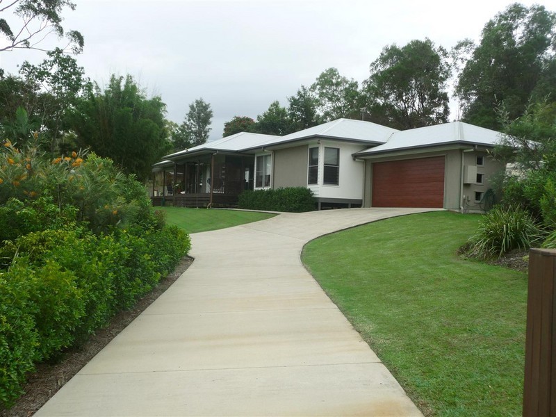 2 Dollarbird Drive, Pomona QLD 4568