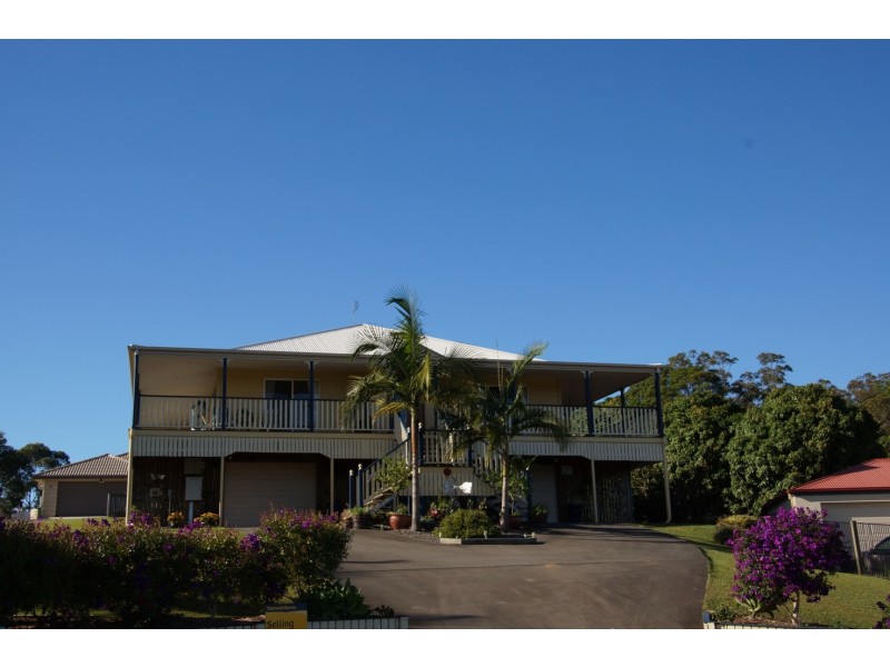 33 Kensington Drive, Cooroy QLD 4563