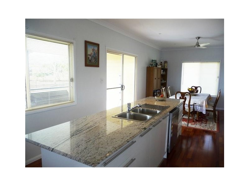 33 Kensington Drive, Cooroy QLD 4563