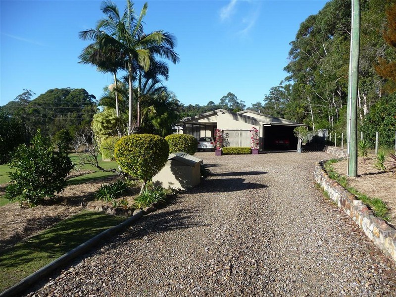 27 Kingsgate Drive, Tinbeerwah QLD 4563