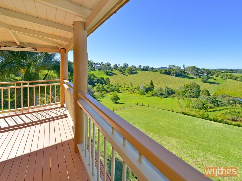 18 Pine Tree Drive, Lake Macdonald QLD 4563