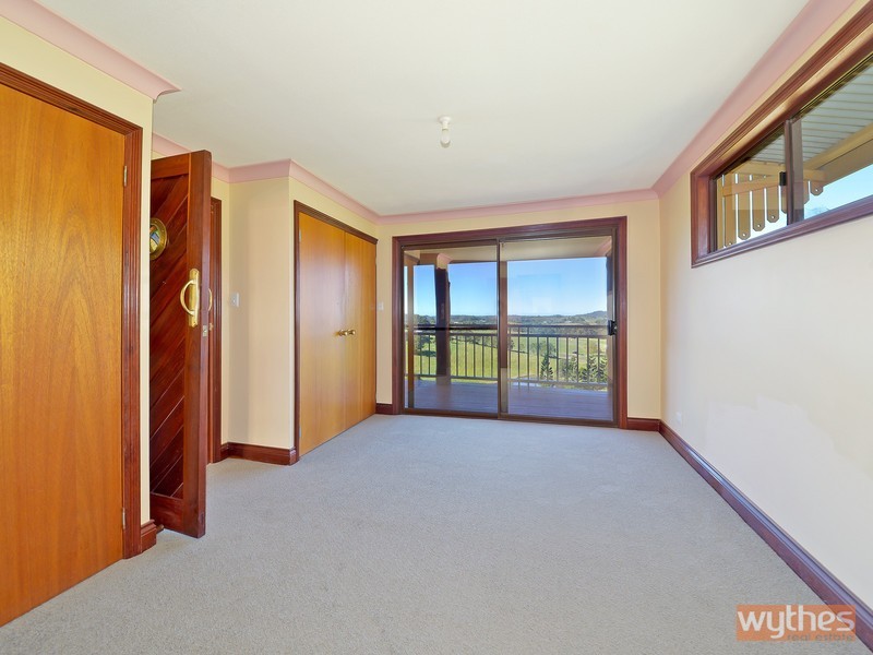 18 Pine Tree Drive, Lake Macdonald QLD 4563